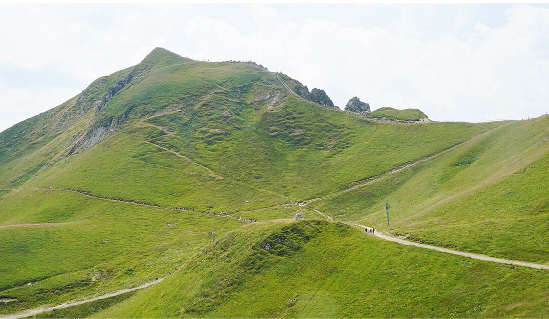 864 marches pour le plus haut volcan: le Puy de Sancy