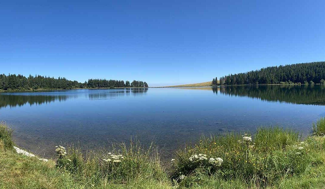 Quand lacs et volcans cohabitent (Auvergne)
