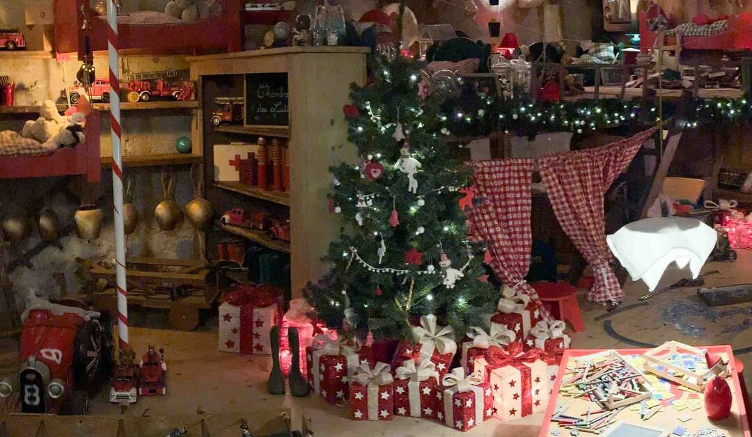 Plongez dans la magie de Noël au Hameau du père Noël