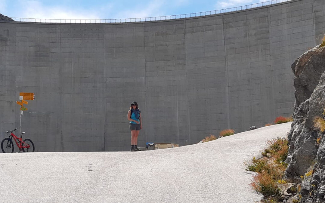 Émosson : 2 randos en une jusqu&rsquo;au barrage du Vieux Émosson